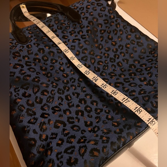Royal Blue leopard print tote style purse - Picture 6 of 8